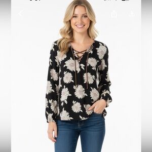 Sun & Shadow medium bell sleeve boho floral blouse